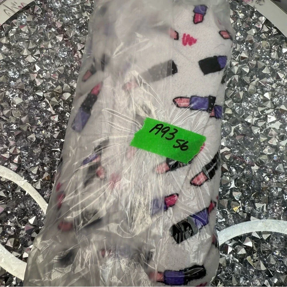 Nicole Miller pants makeup White Pajama Pants with Pink & Purple Lipstick Print